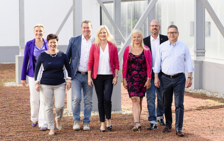 Petra Vorderwinkler mit Team
